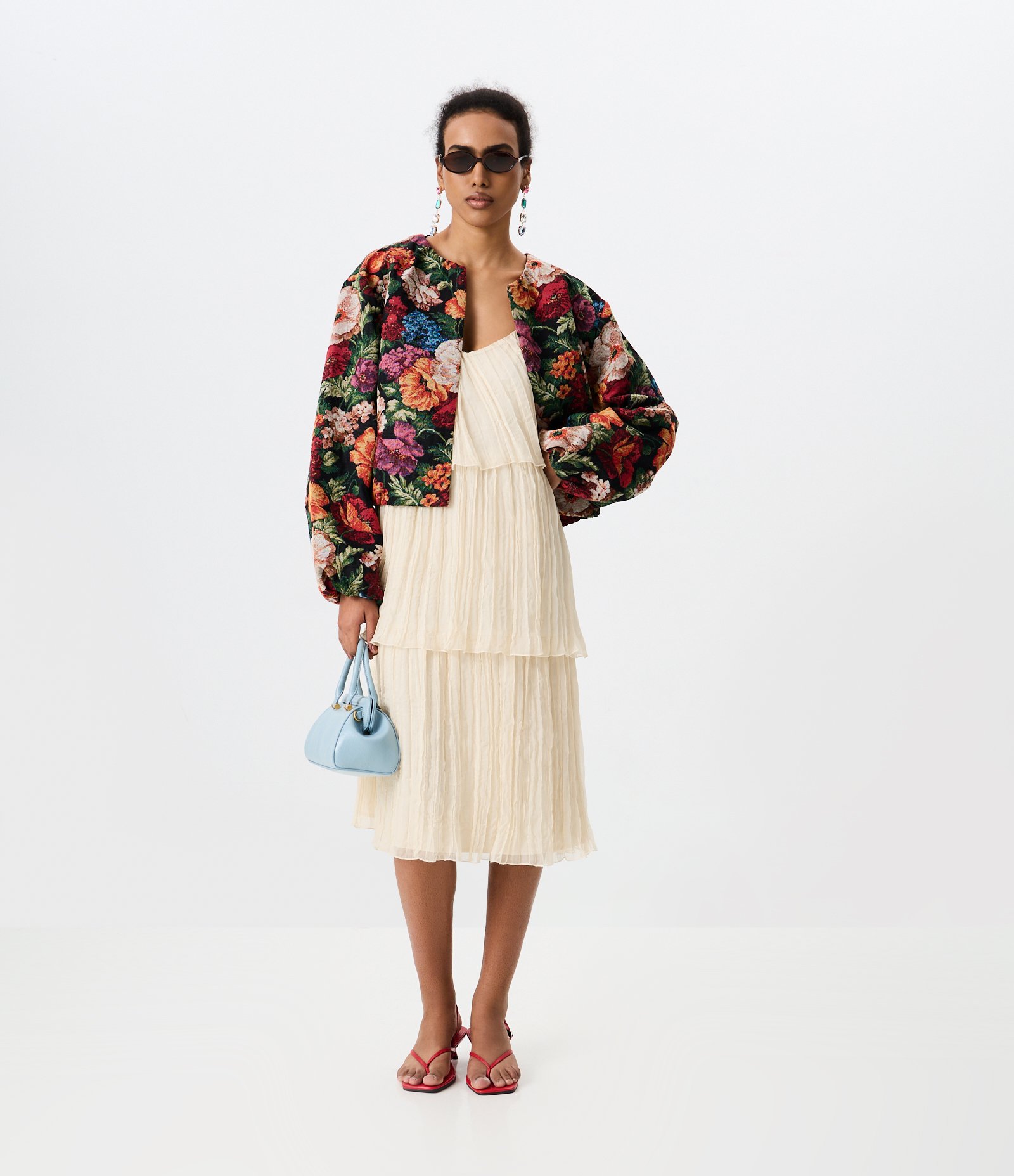 Vestido Evasê midi em Chiffon com Camadas Bege 1