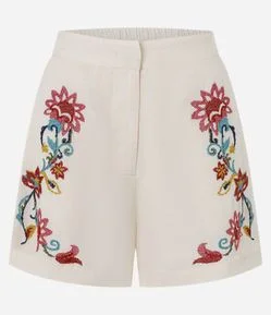 Short em Laise com Bordado Floral