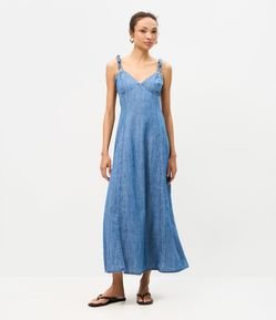 Vestido em Jeans com Decote V e Alças de Amarrar