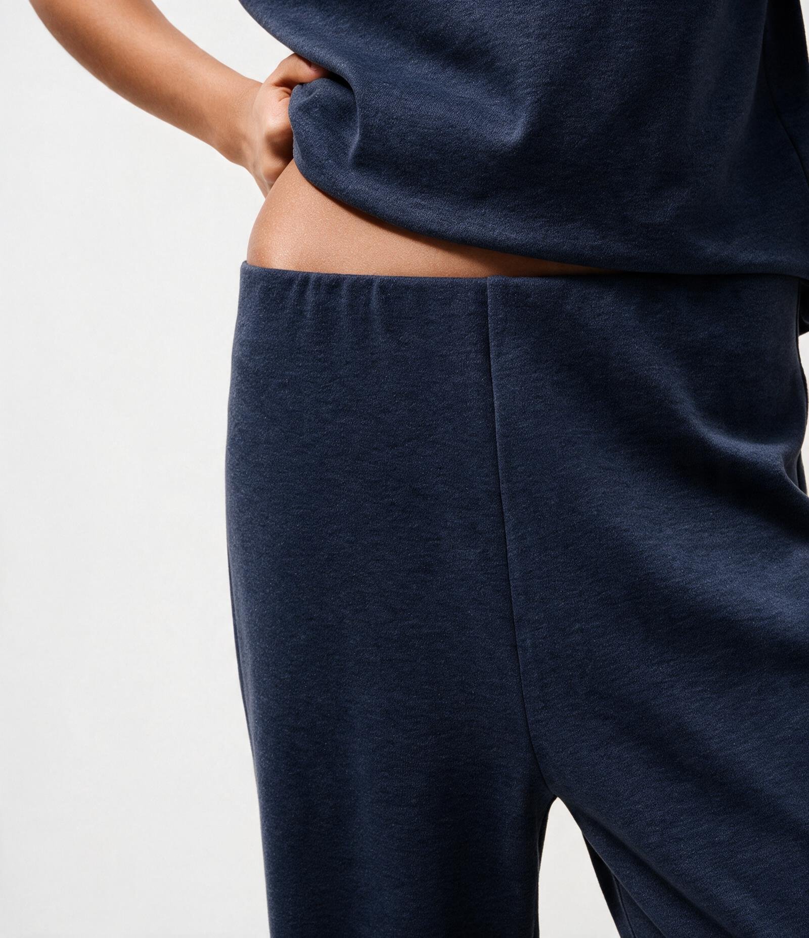 Calça em Ribana com Modelagem Reta Azul 3