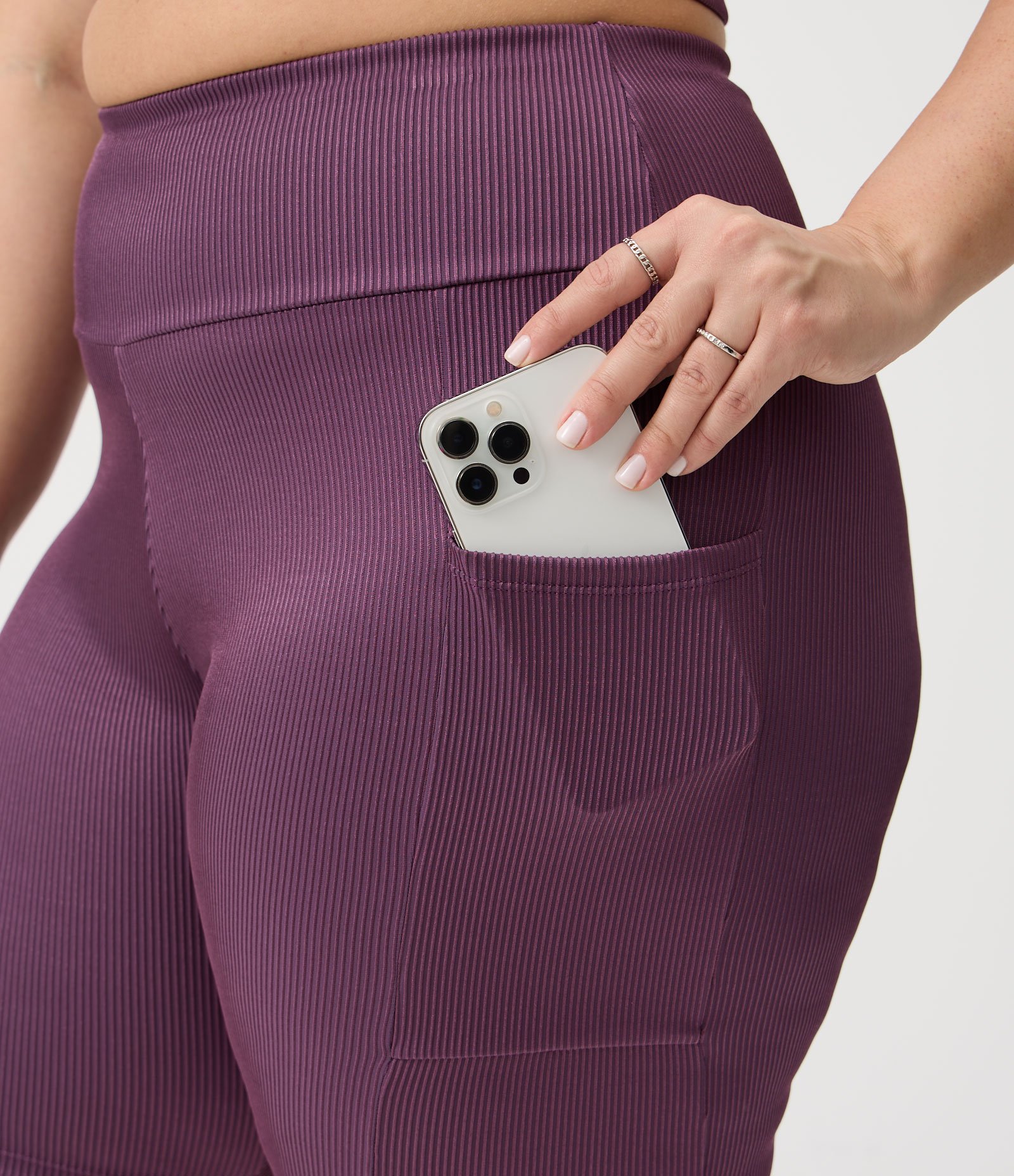 Bermuda Ciclista em Poliamida com Bolsos Laterais Curve & Plus Size Roxo 3