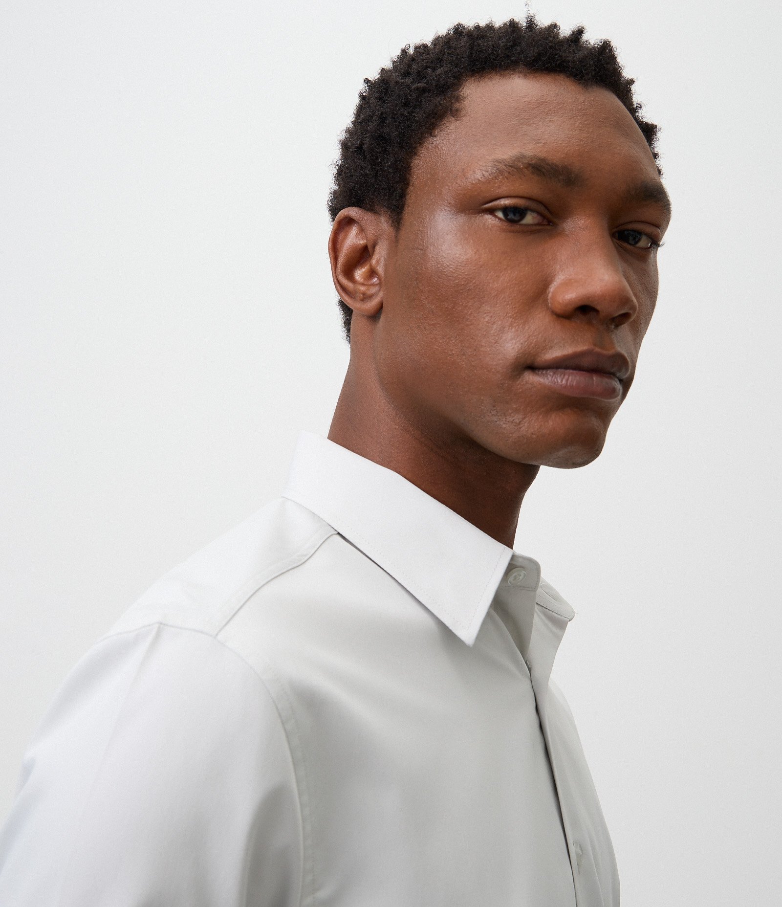 Camisa Slim em Fibra de Bambu Cinza Claro 4