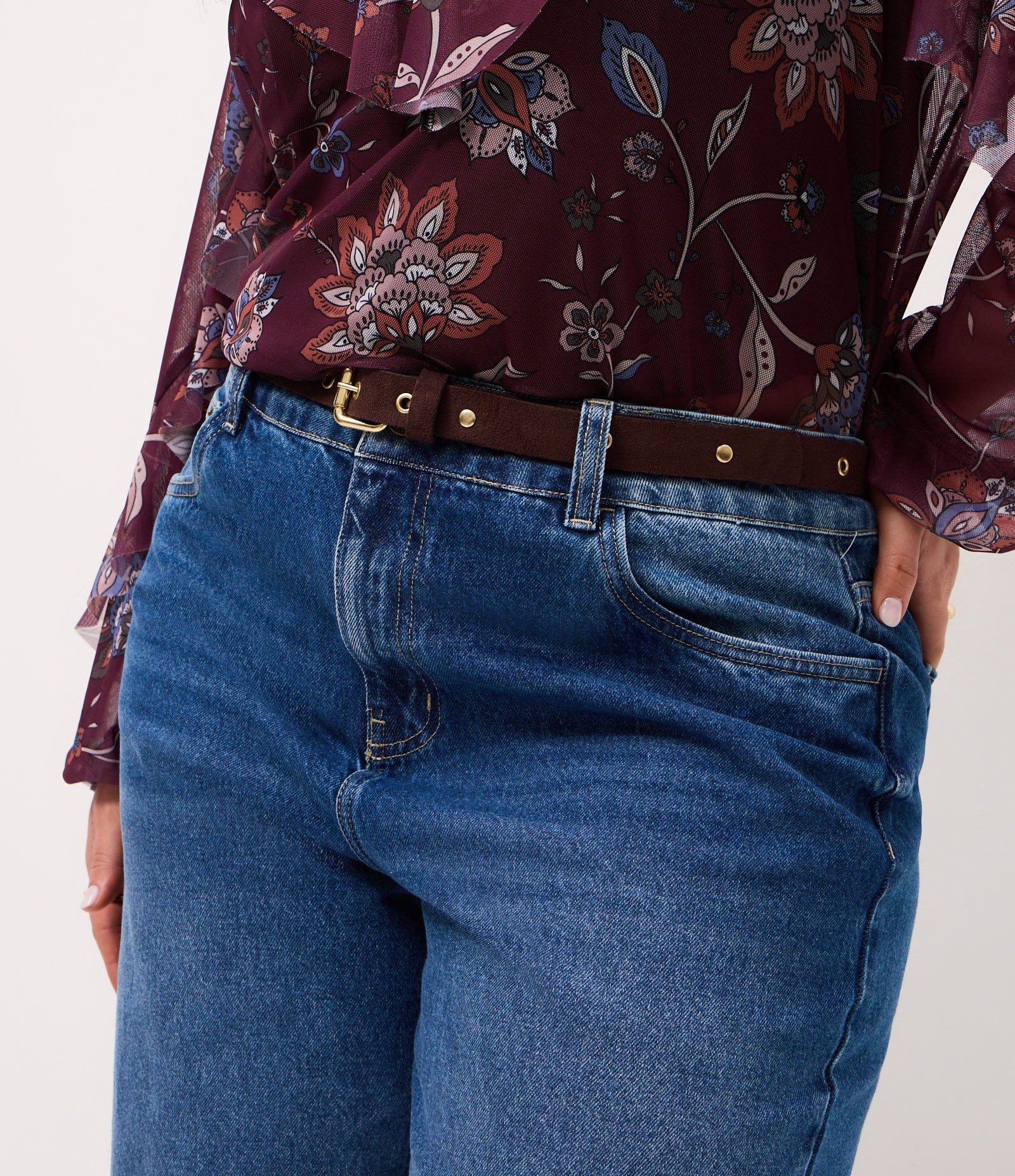 Calça Wide Leg Jeans Cropped com Cinto Tachas Curve & Plus Size Azul 5