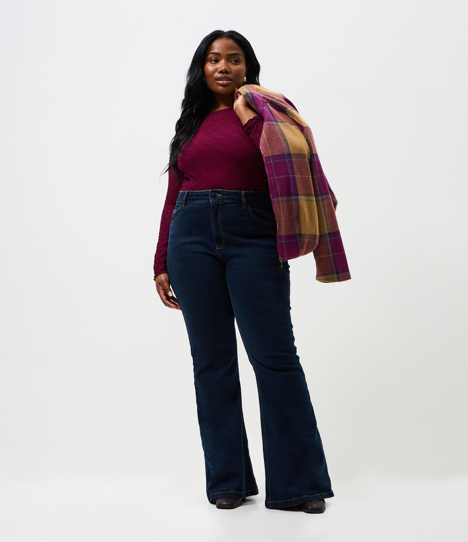 Blusa com Renda Floral e Forro Interno Curve & Plus Size Vinho 3
