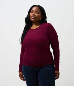 Blusa com Renda Floral e Forro Interno Curve & Plus Size