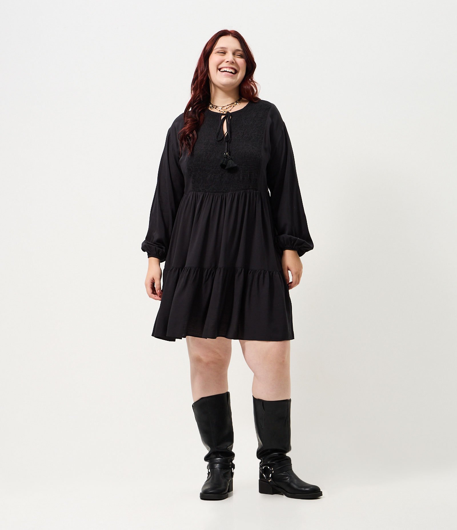Vestido Curto com Textura Franzida Curve & Plus Size Preto 2