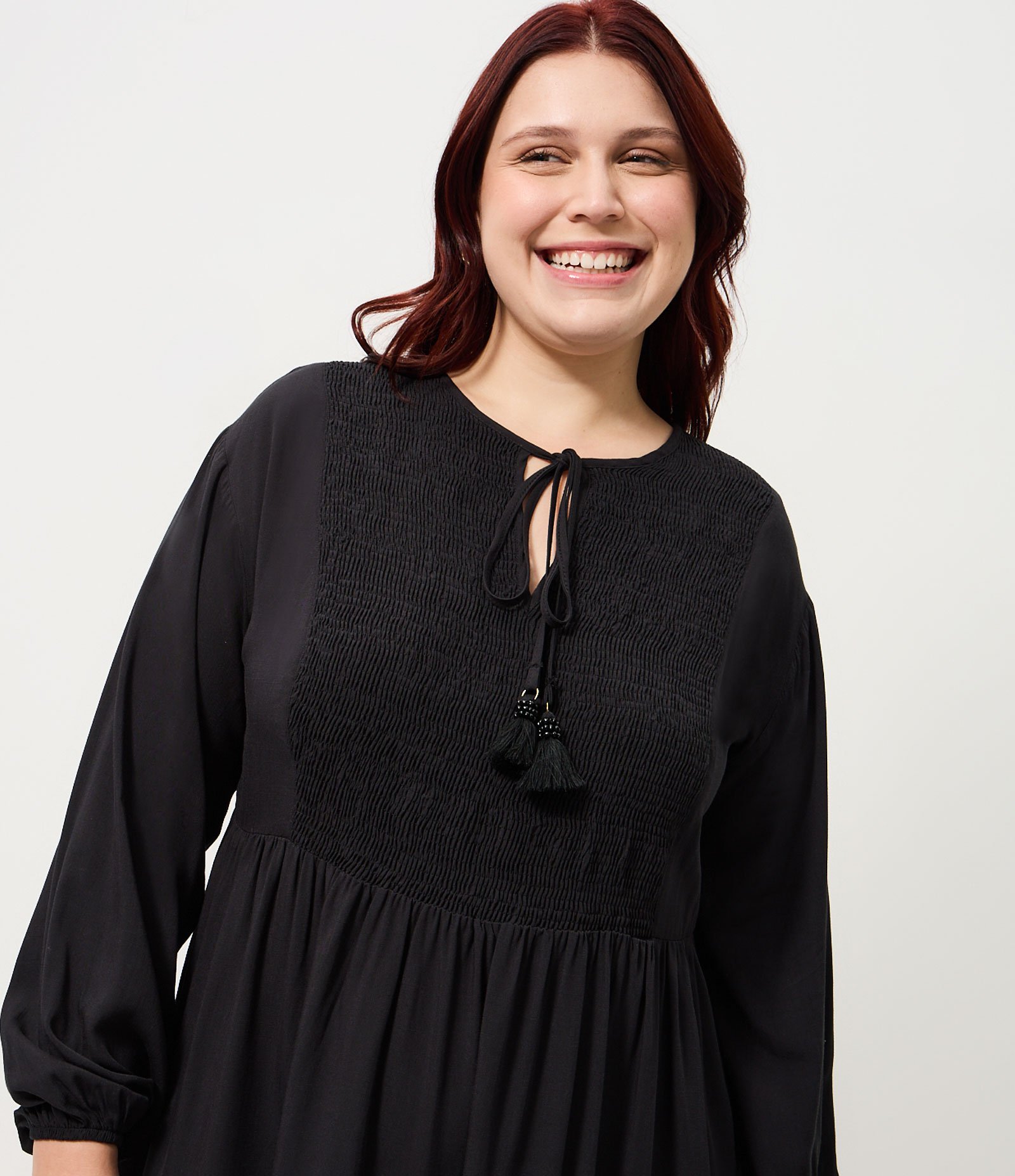 Vestido Curto com Textura Franzida Curve & Plus Size Preto 3