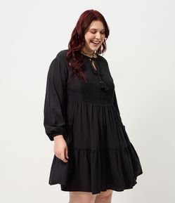 Vestido Curto com Textura Franzida Curve & Plus Size