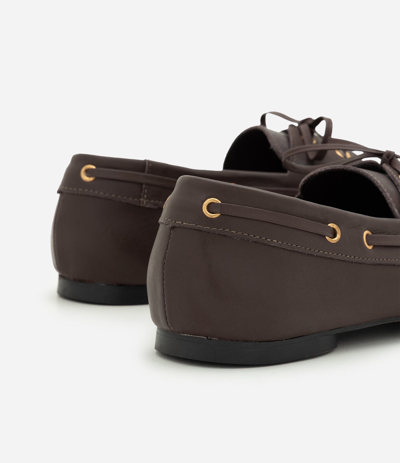 Mocassim Dockside em Couro com Amarração Frontal Marrom 4