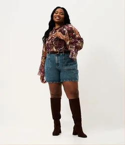 Bermuda Jeans com Cinto de Tachas Curve & Plus Size