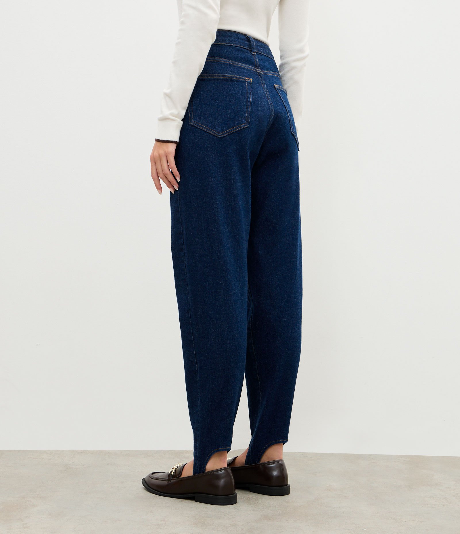 Calça Jeans Mom com Pezinho e Cintura Alta Azul Escuro 4