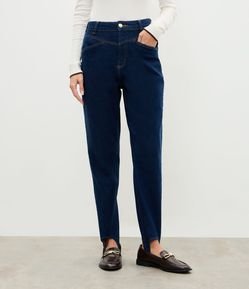 Calça Jeans Mom com Pezinho e Cintura Alta