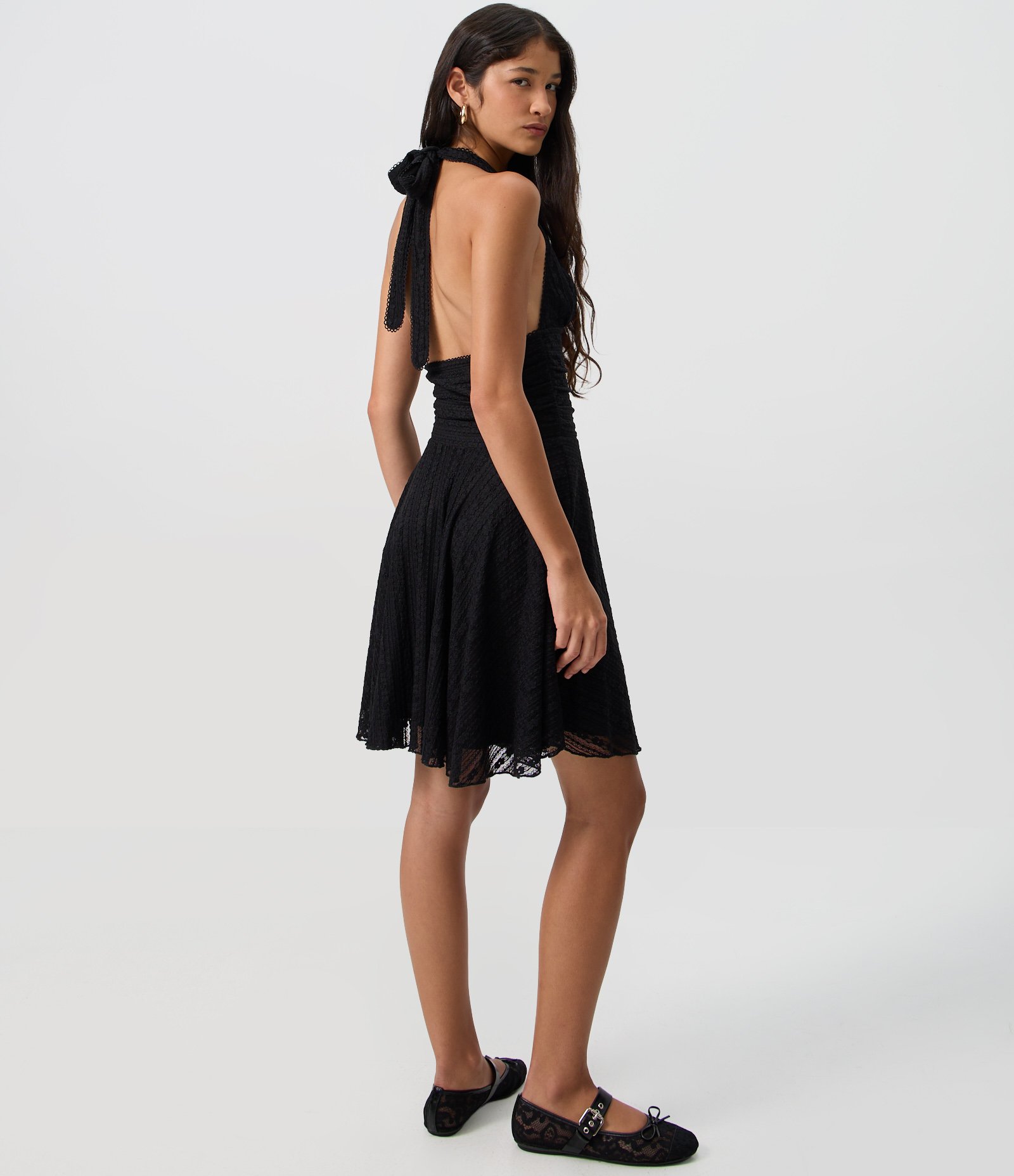Vestido Midi Frente Única em Renda com Amarração Preto 4