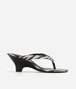 Sandália Mule em PU com Estampa Animal Print