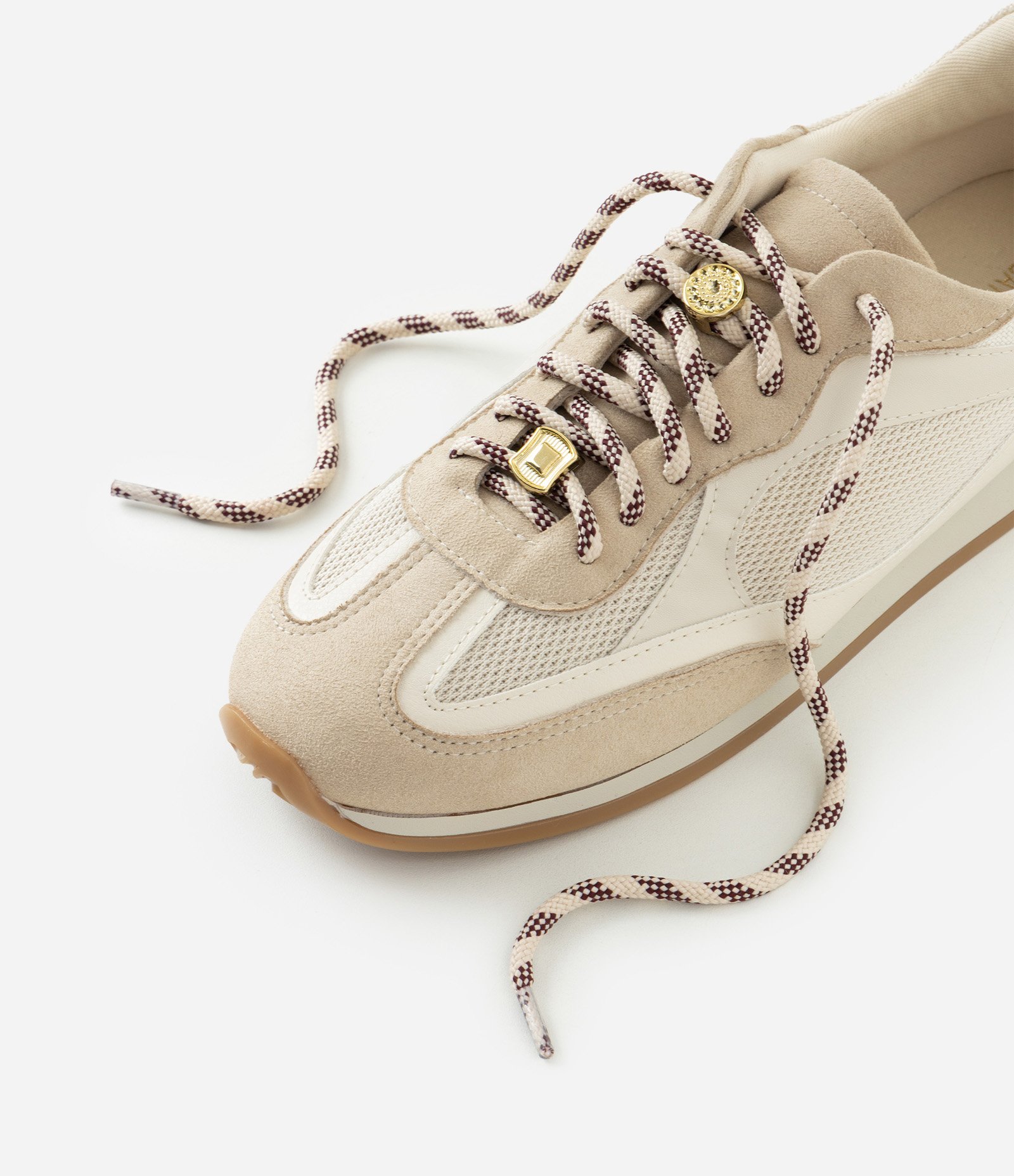 Tênis Retro Runner com Cadarço Contrastante Off White 6