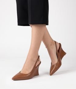 Sapato Slingback em PU com Salto Anabela