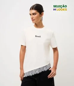 Camiseta em Algodão com Lettering Brasil e Barra Assimétrica com Renda