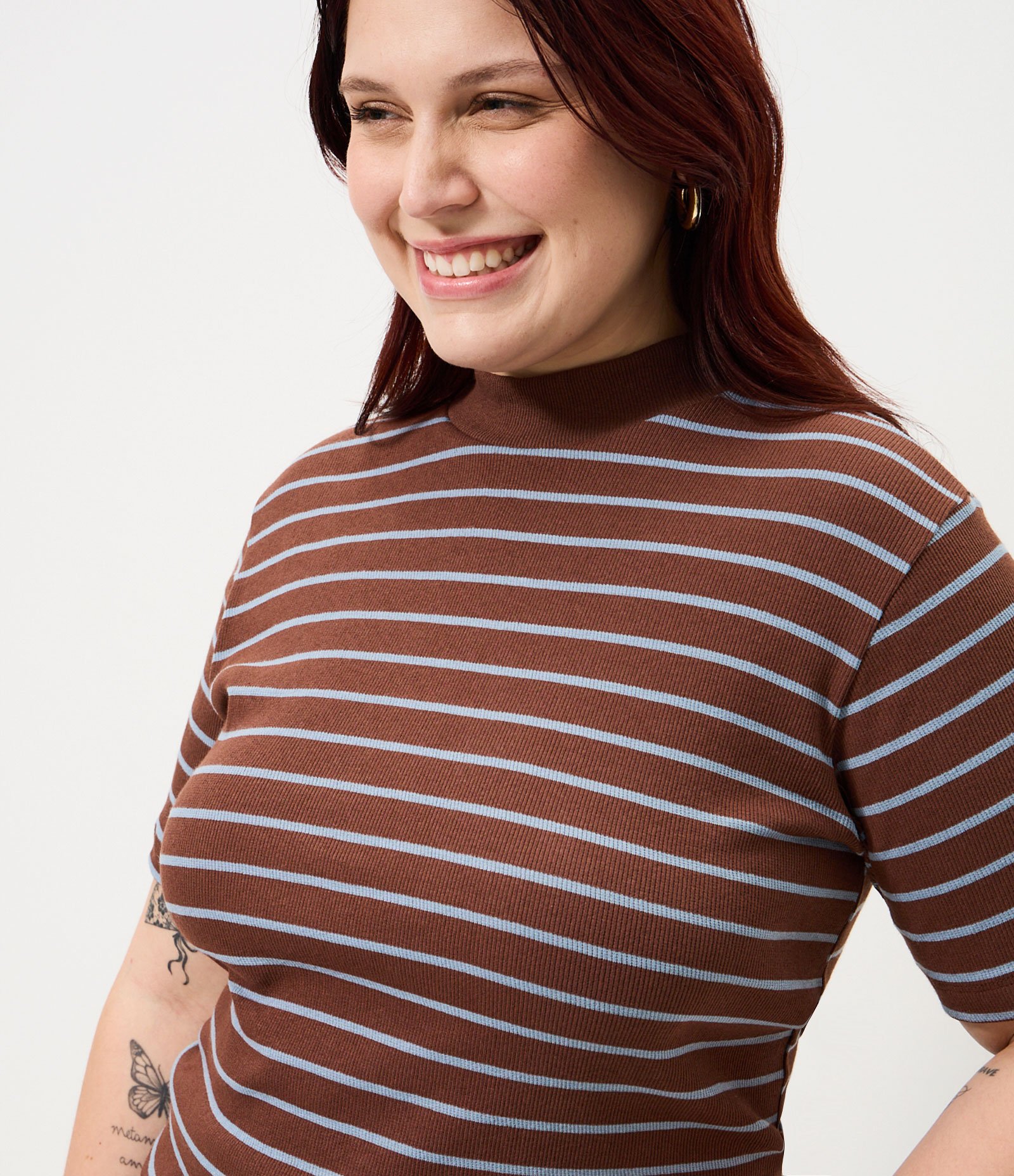 Blusa em Ribana Listrada com Fio Tinto e Gola Alta Curve & Plus Size Marrom 3