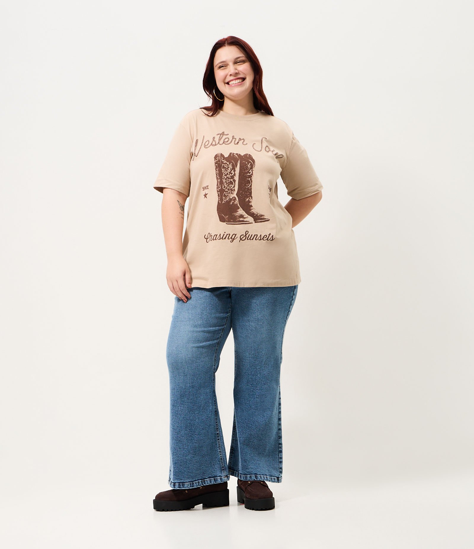 Blusa Alongada Western Estampa Frontal Curve & Plus Size Bege 2