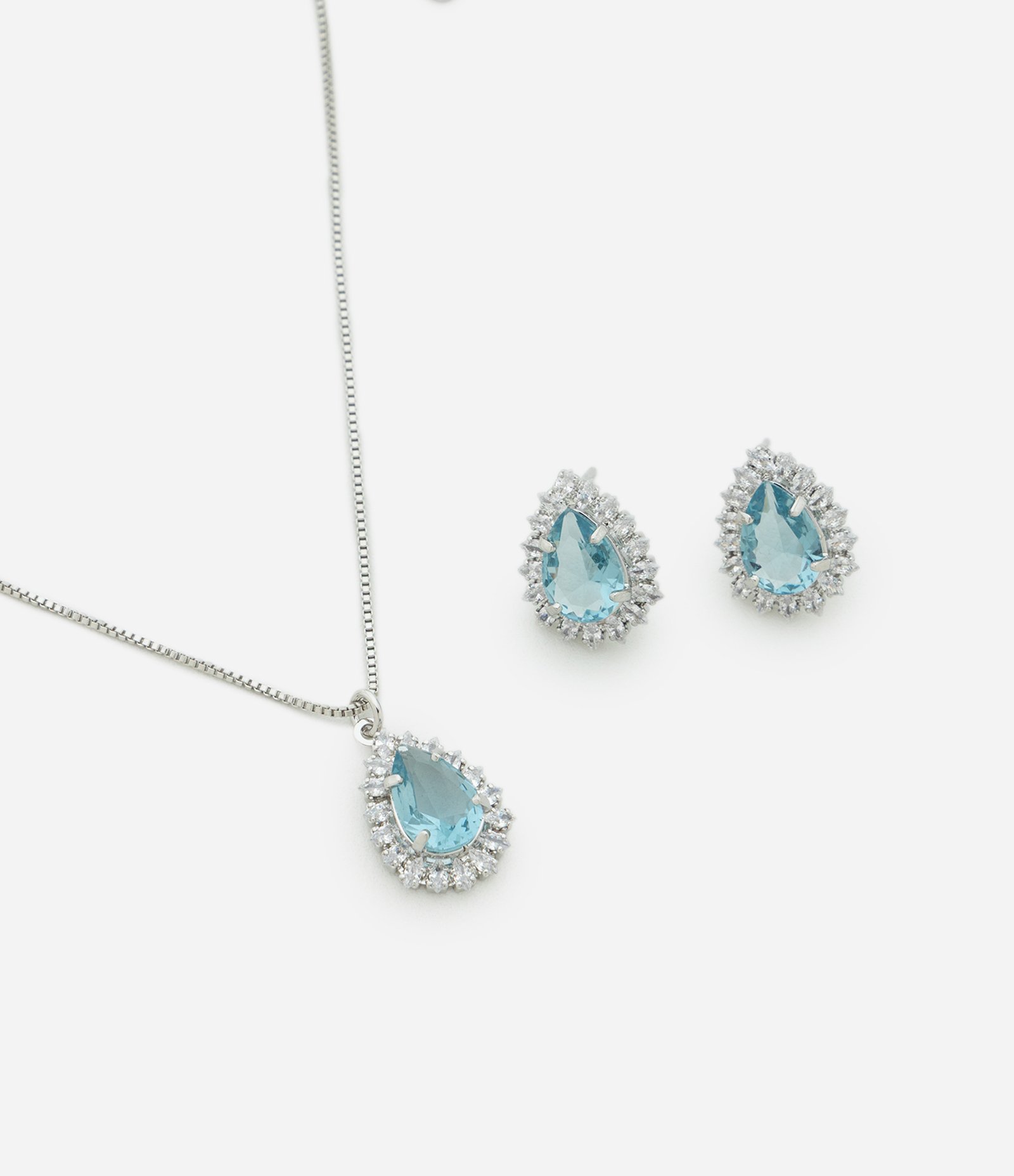 Conjunto de Colar e Brincos com Pingente de Gota Prata 1