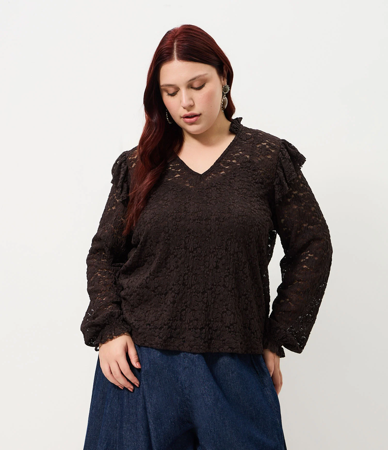 Blusa Renda Decote V Com Lastex Curve & Plus Size Marrom 1