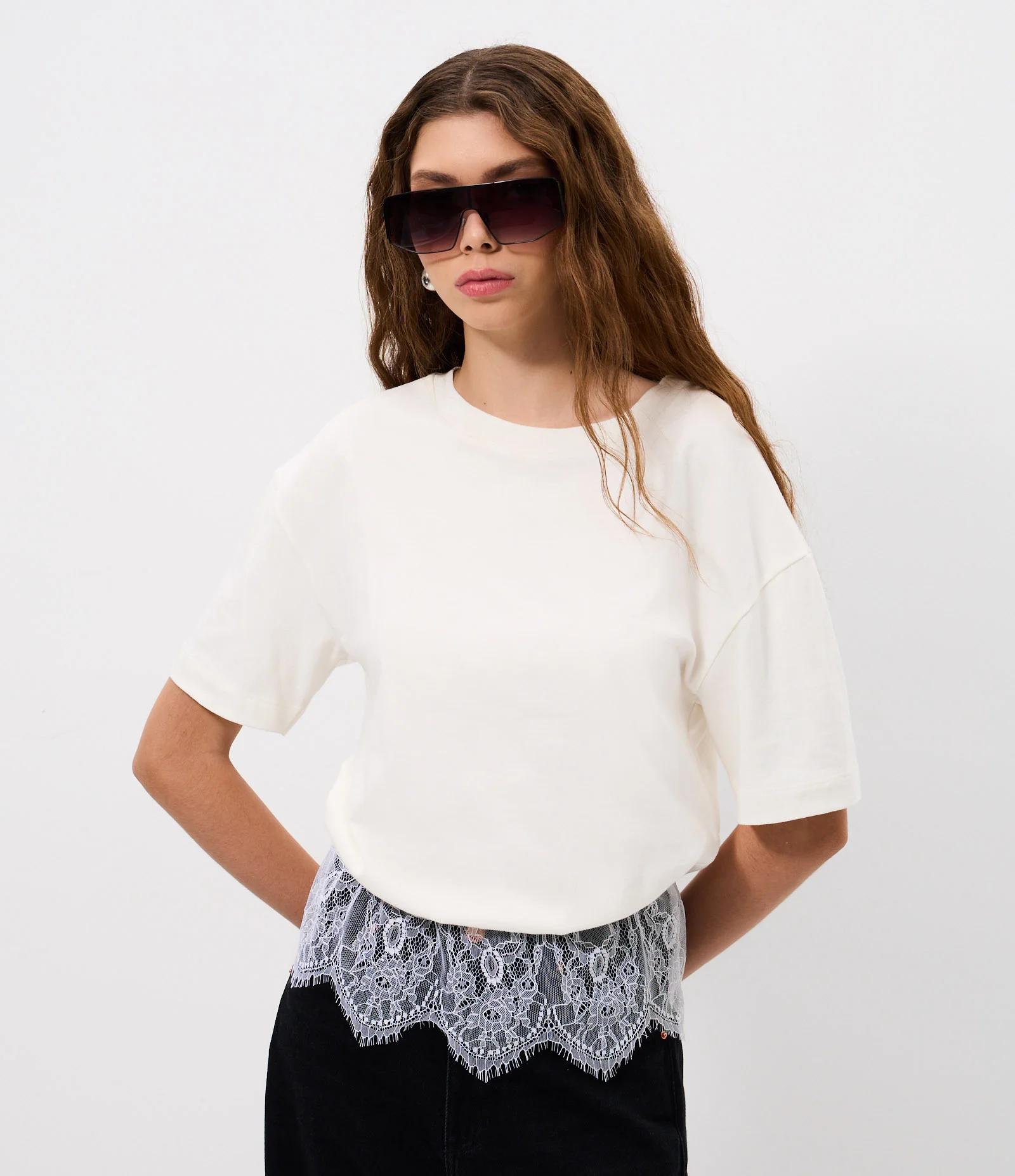 Blusa Boxy em Algodão com Aplicação de Renda na Barra Branco 1