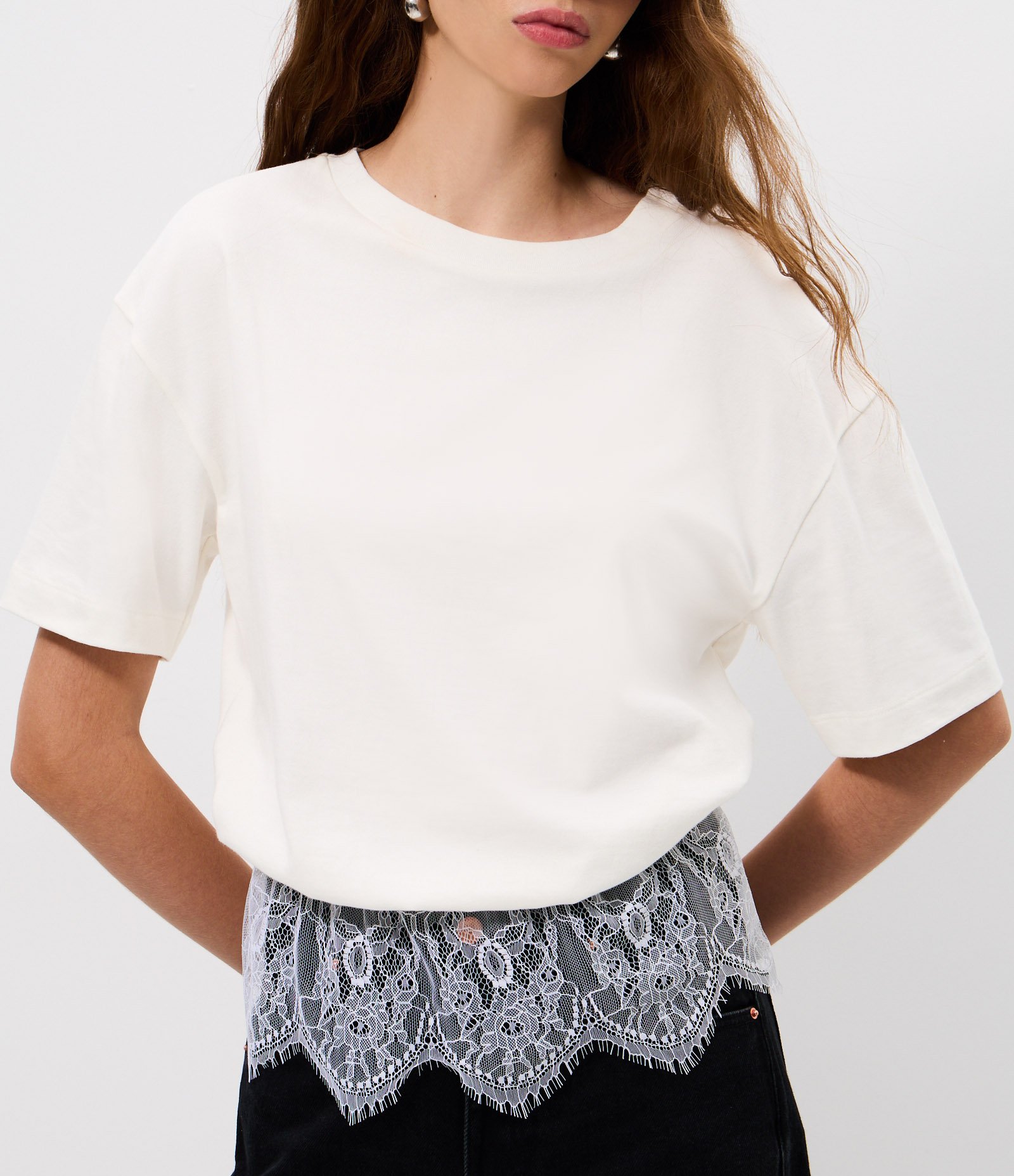 Blusa Boxy em Algodão com Aplicação de Renda na Barra Branco 3
