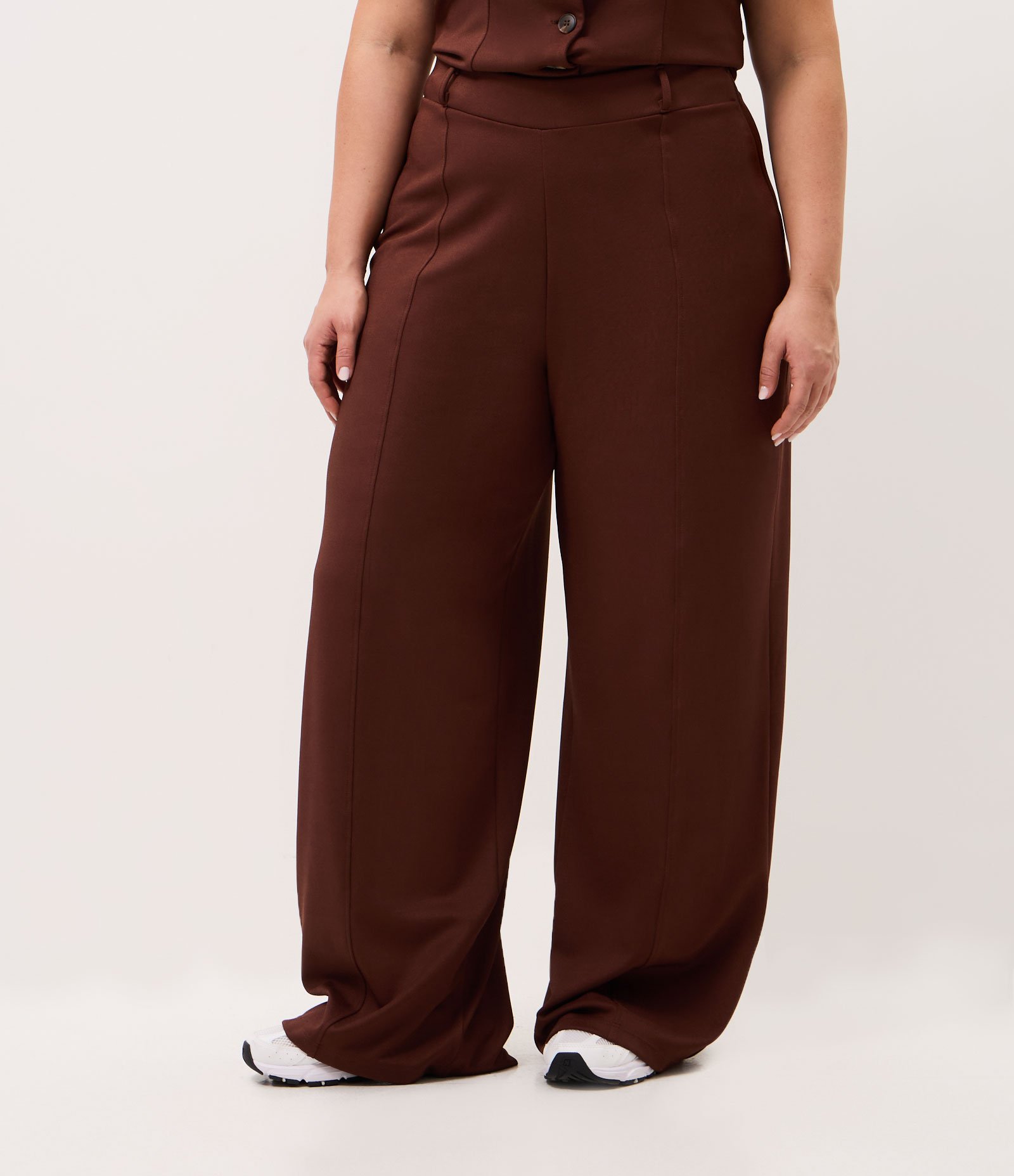 Calça Wide Leg Alfaiatada com Recortes Curve & Plus Size Marrom 3
