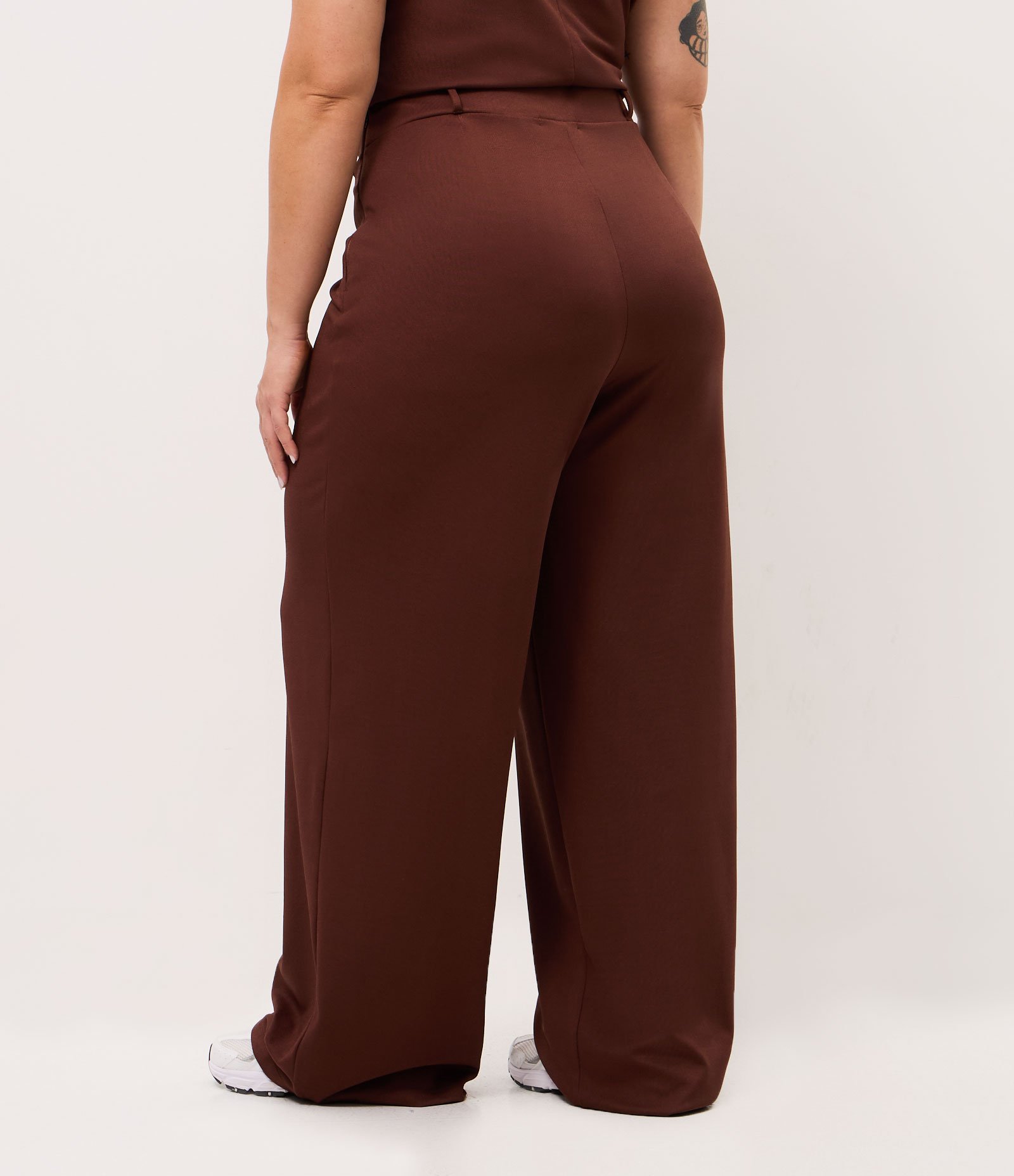 Calça Wide Leg Alfaiatada com Recortes Curve & Plus Size Marrom 5