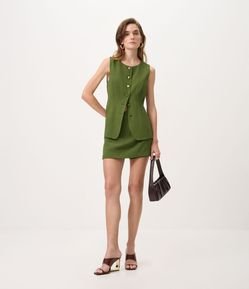 Short Saia com Pregas Laterais