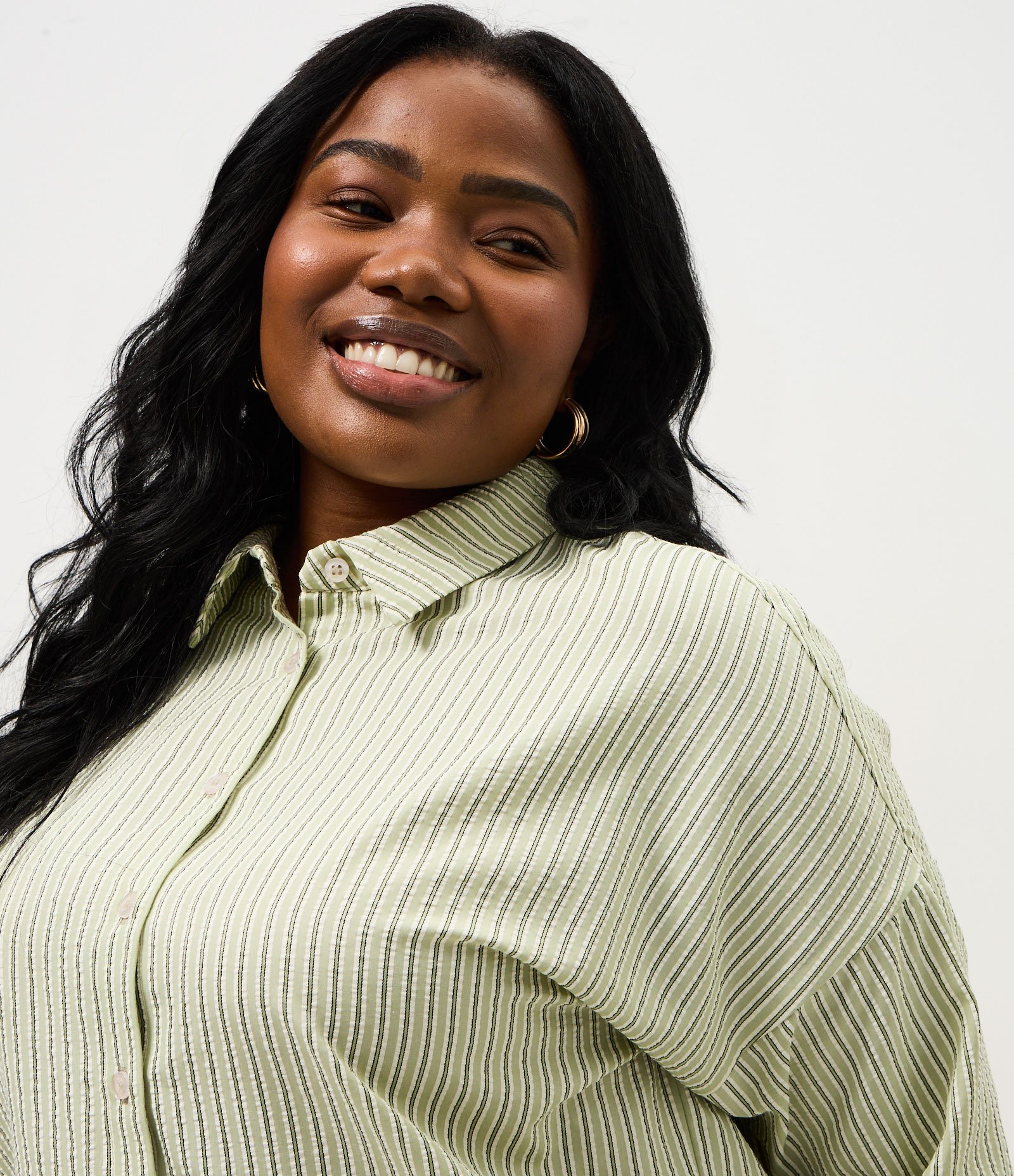 Camisa Listrada em Tricoline Curve & Plus Size Verde 3
