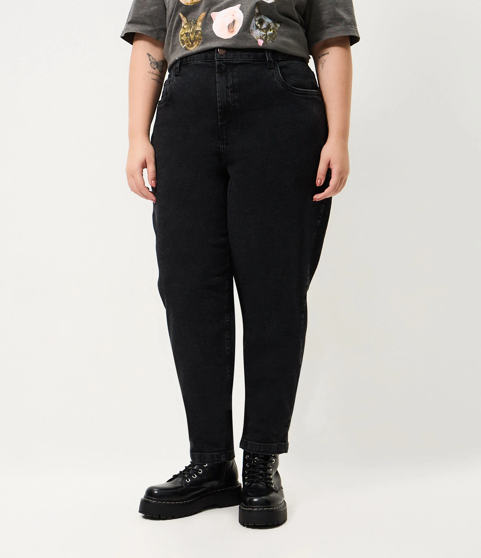 Calça Jeans Mom Black Curve & Plus Size Preto 2