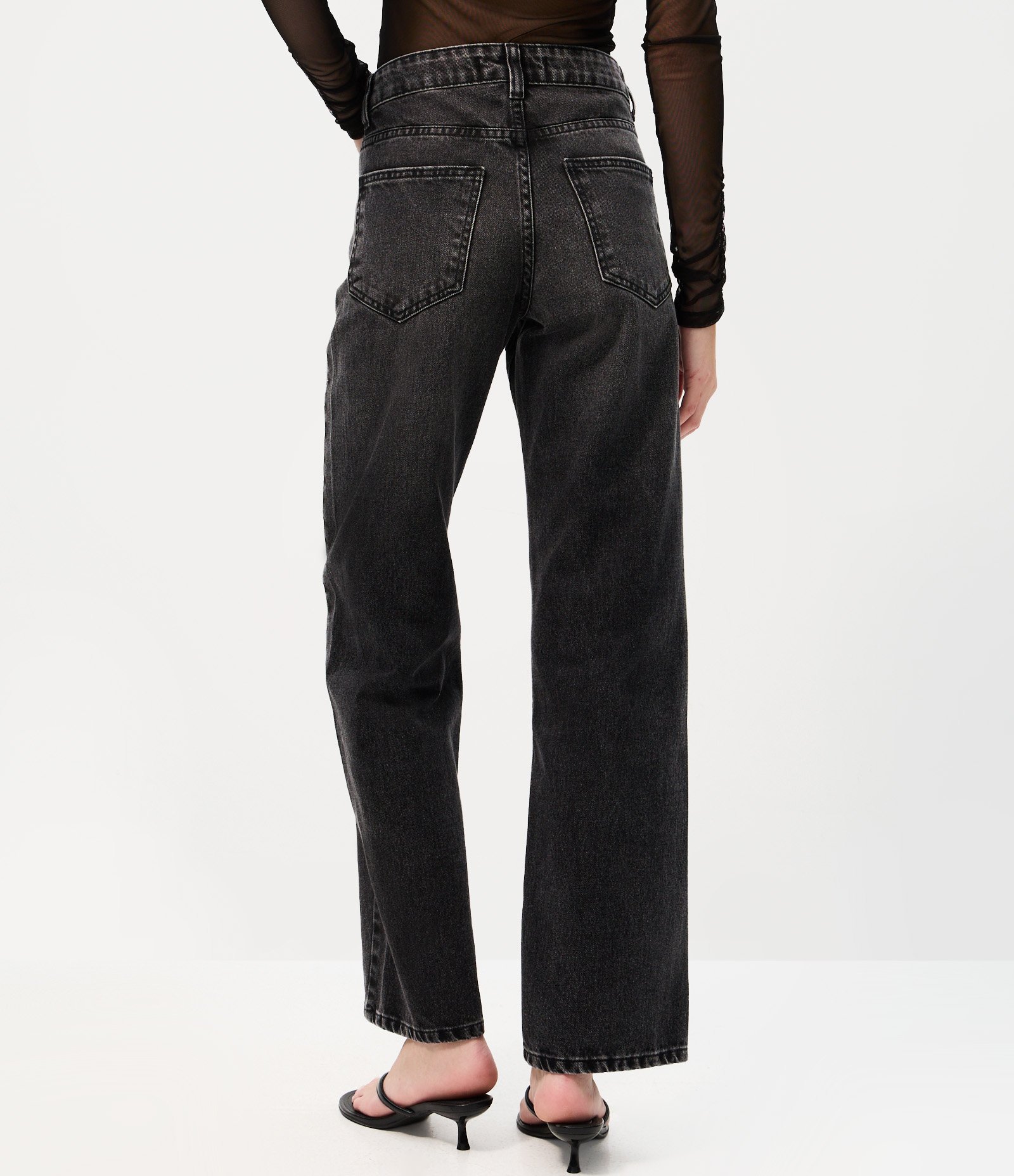 Calça Comfort Reta em Jeans com Brilho Losango e Cintura Baixa Preto 4
