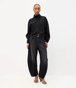Calça Baggy Balloon em Jeans com Cinto em PU