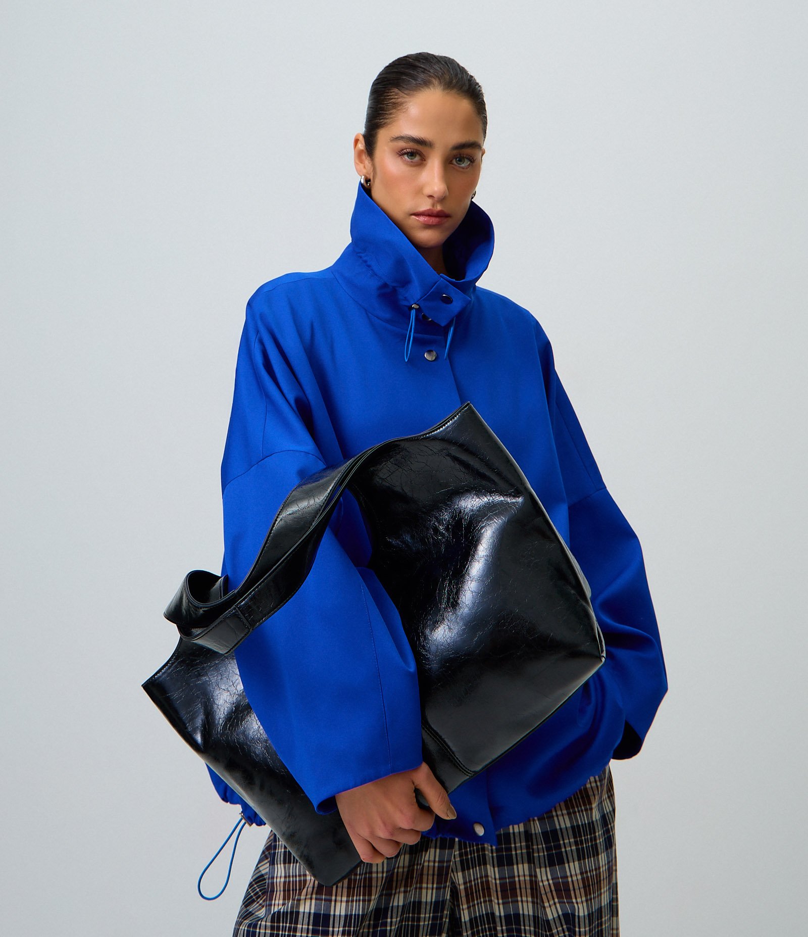 Bolsa Shopper Grande em PU com Alça Larga Preto 1