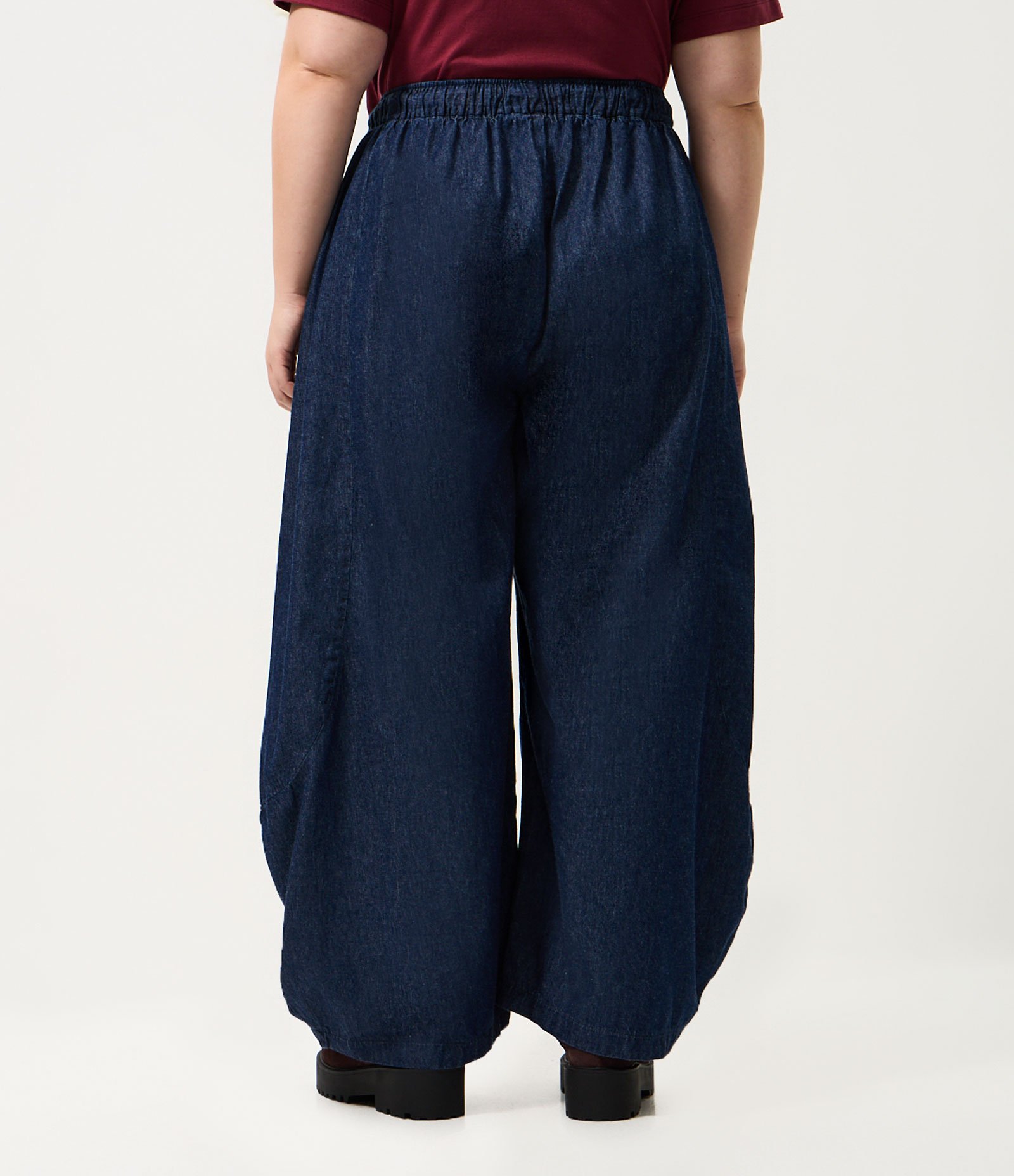 Calça Jeans Balloon Amaciada Curve & Plus Size Azul 4