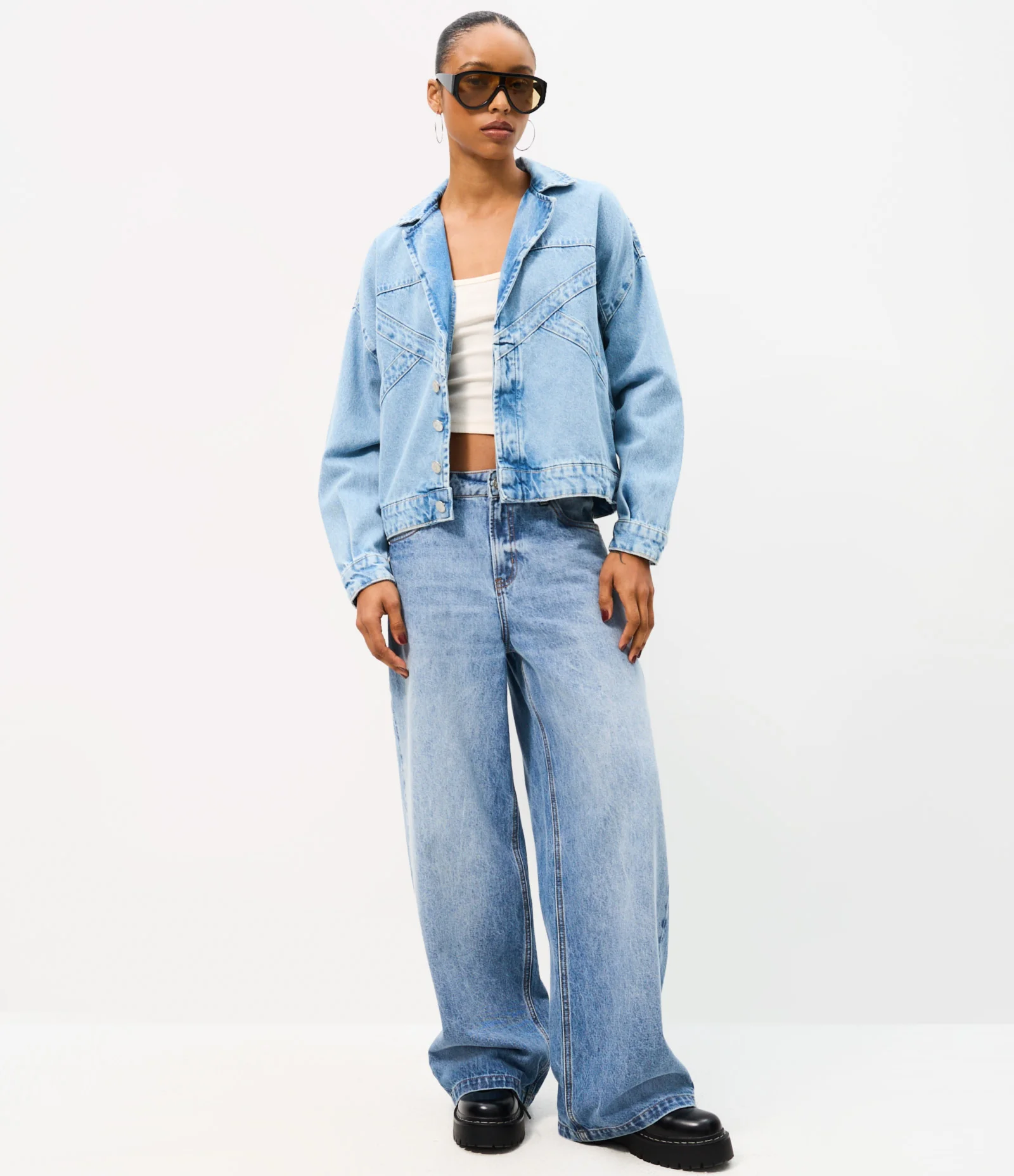 Jaqueta Oversized em Jeans com Recortes Azul 2