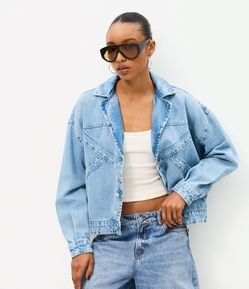 Jaqueta Oversized em Jeans com Recortes