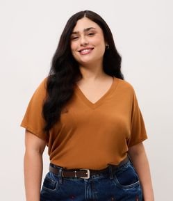 Blusa Básica em Ribana Gola V Curve & Plus Size