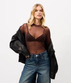 Blusa em Tule com Gola Alta e Franzidos
