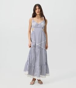 Vestido Evasê em Tricoline Listrado com Bordado