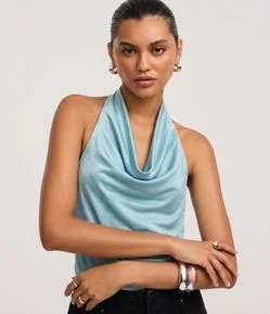 Blusa Frente Única Acetinada com Decote Degagê