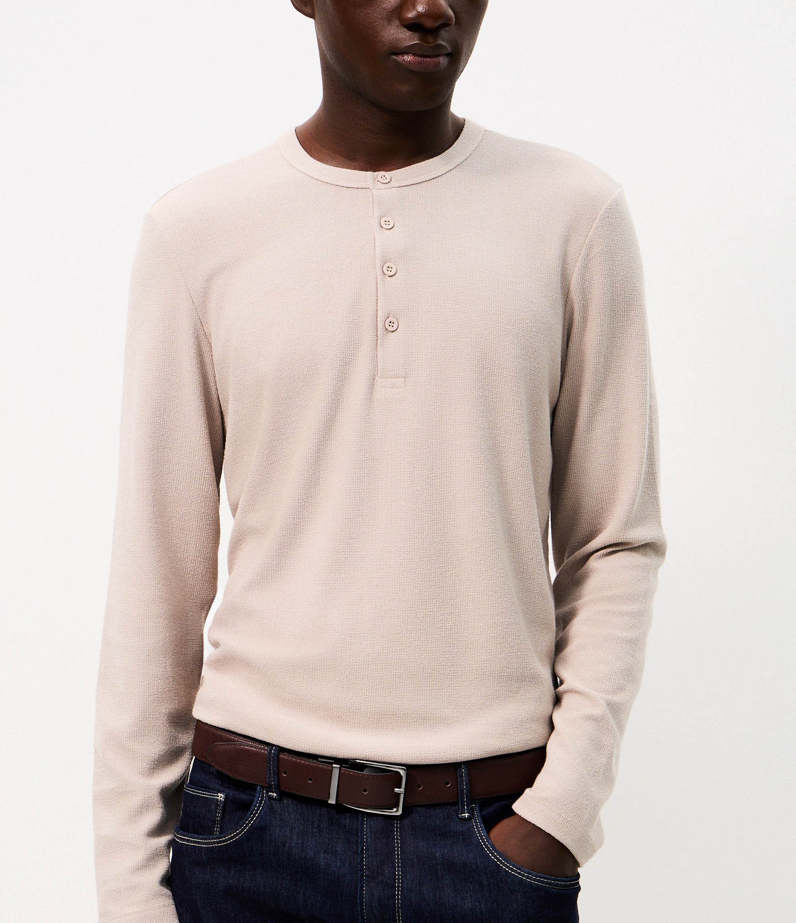 Camiseta Henley com Manga Longa e Texturização Bege 3
