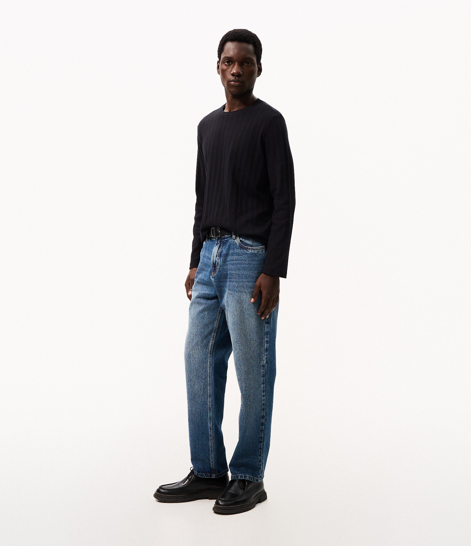 Camiseta Regular em Algodão com Textura Preto 2