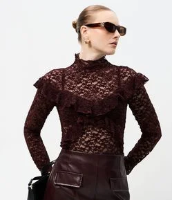 Blusa em Renda Aveludada com Aplicação de Babados