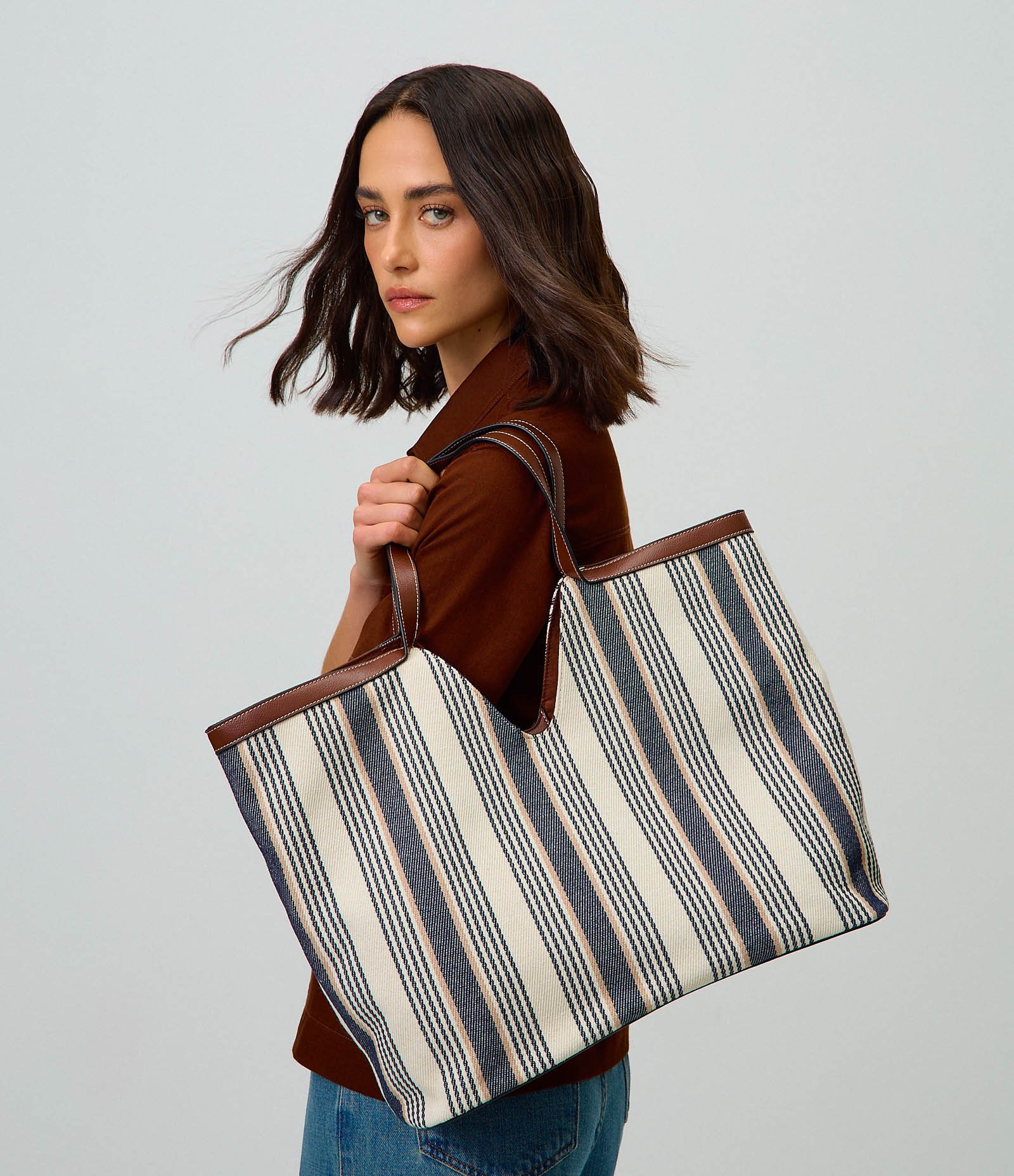 Bolsa Shopper em Algodão Listrada com Detalhes em PU Multicores 8