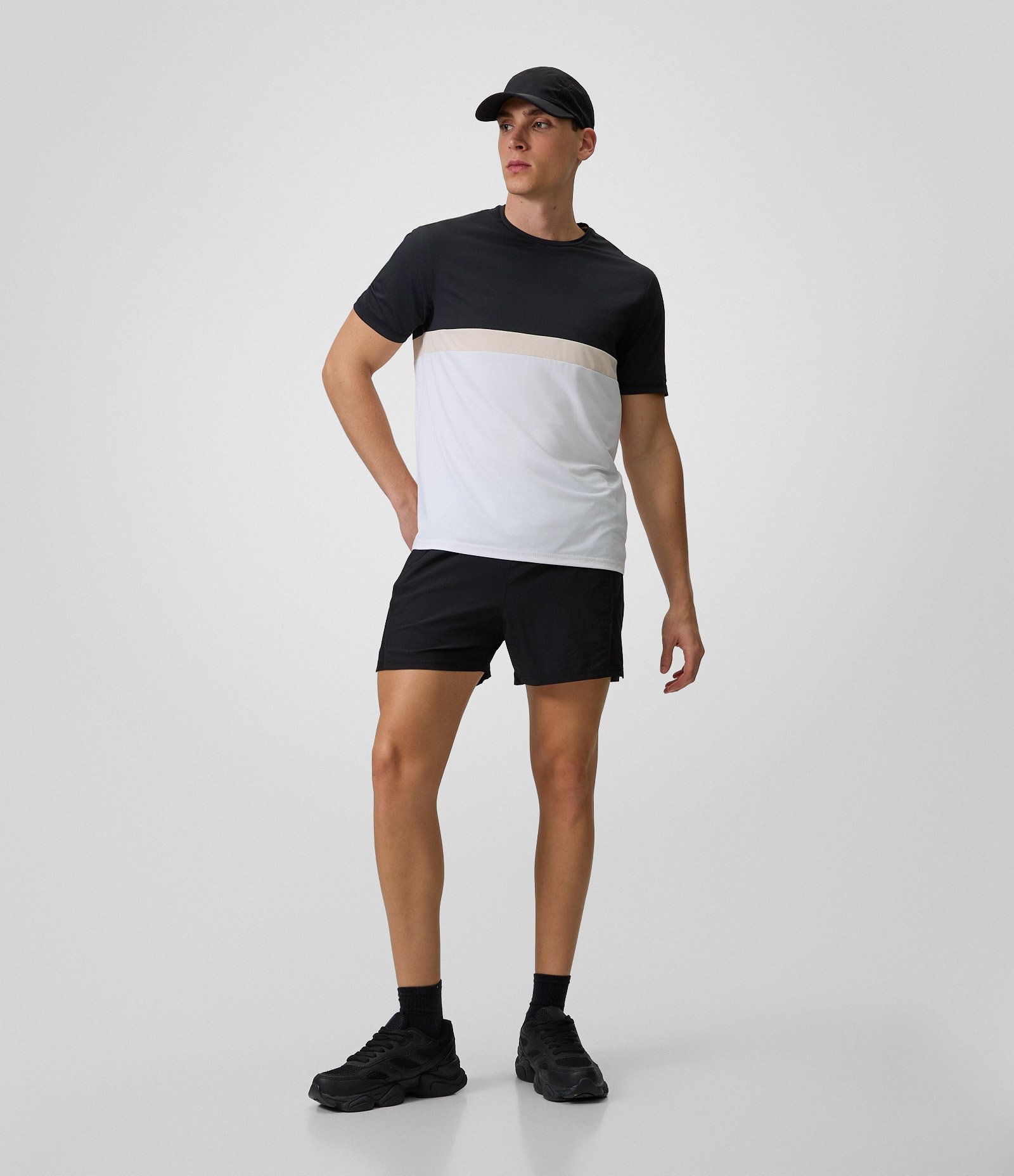 Bermuda Esportiva Running Preto 1