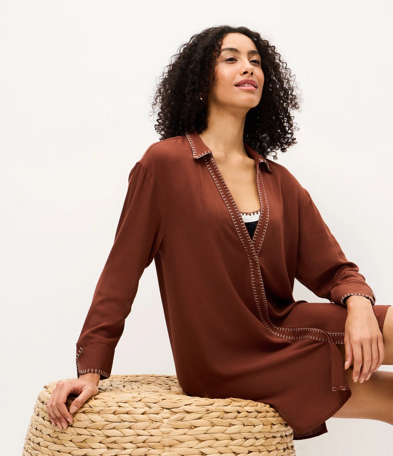 Saída de Praia Camisa com Manga 3/4 e Detalhes Contrastantes Marrom 1