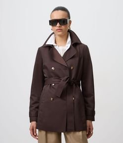 Casaco Trench Coat Alfaiatado com Detalhes Acetinados