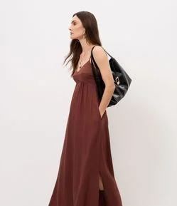 Vestido Midi Evasê em Viscose com Decote Coração